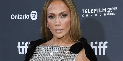 Jennifer Lopez and Ben Affleck are officially married .